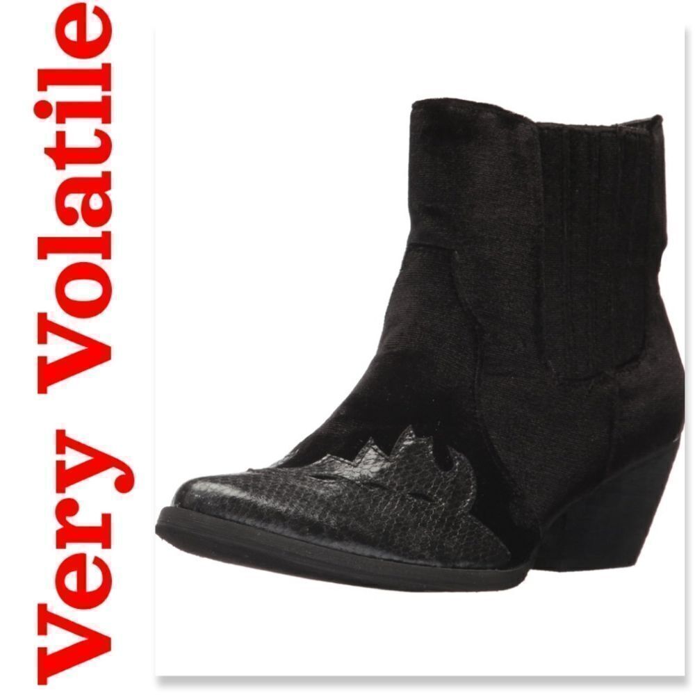 NIB Very Volatile Sava Ankle Boot